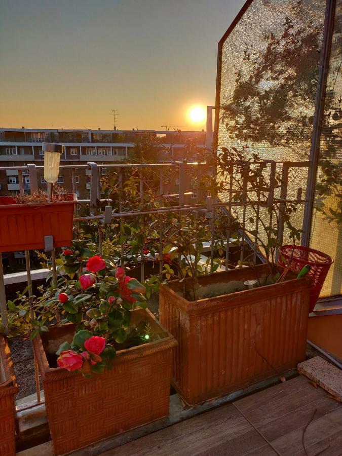 Exclusive Rooftop Apartment With Large Terrace In Solari/Tortona Milan Luaran gambar